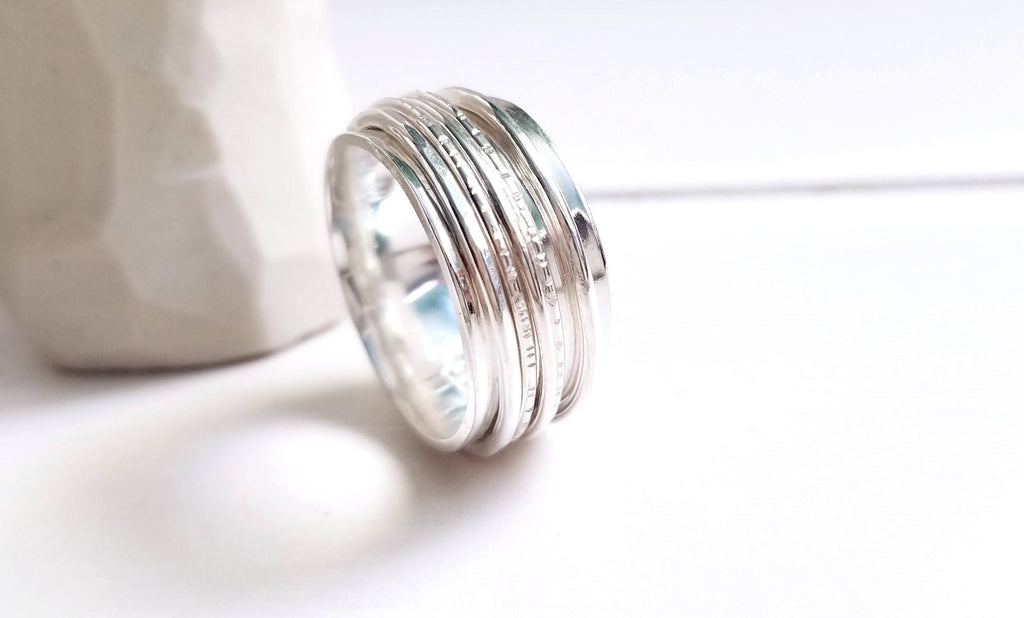 Narrow Spinner Ring
